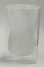 كوب زجاجي طويل