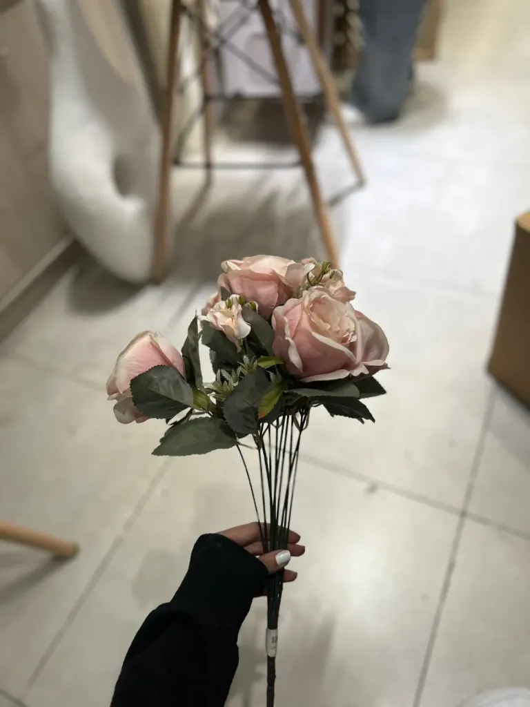ورد جوري كبير